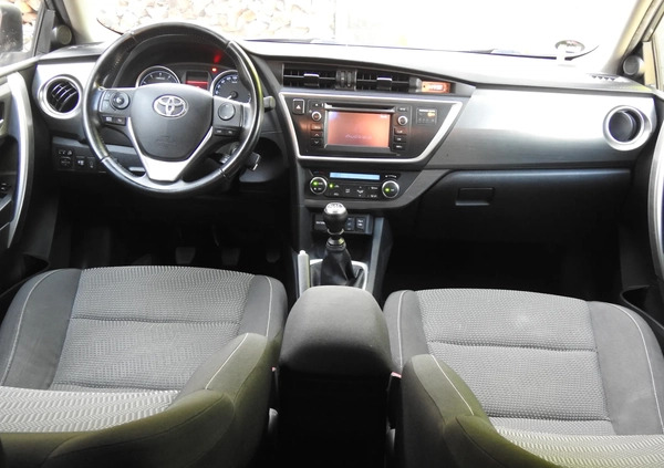 Toyota Auris cena 42900 przebieg: 143000, rok produkcji 2014 z Białobrzegi małe 191